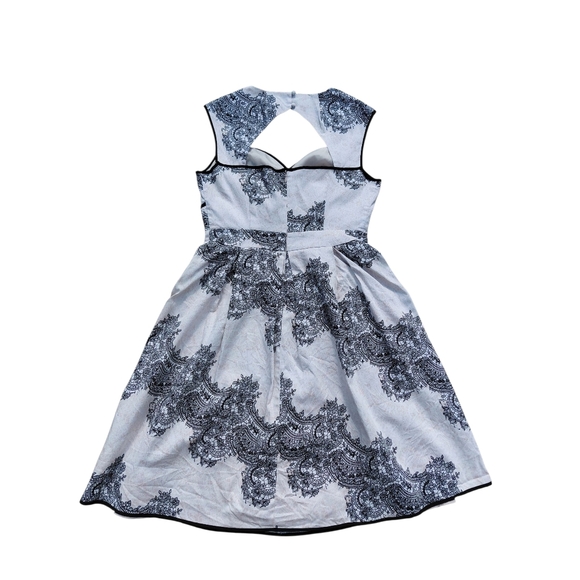 Cleo Black Cream Fit and Flare Cocktail Dress - Picture 3 of 9